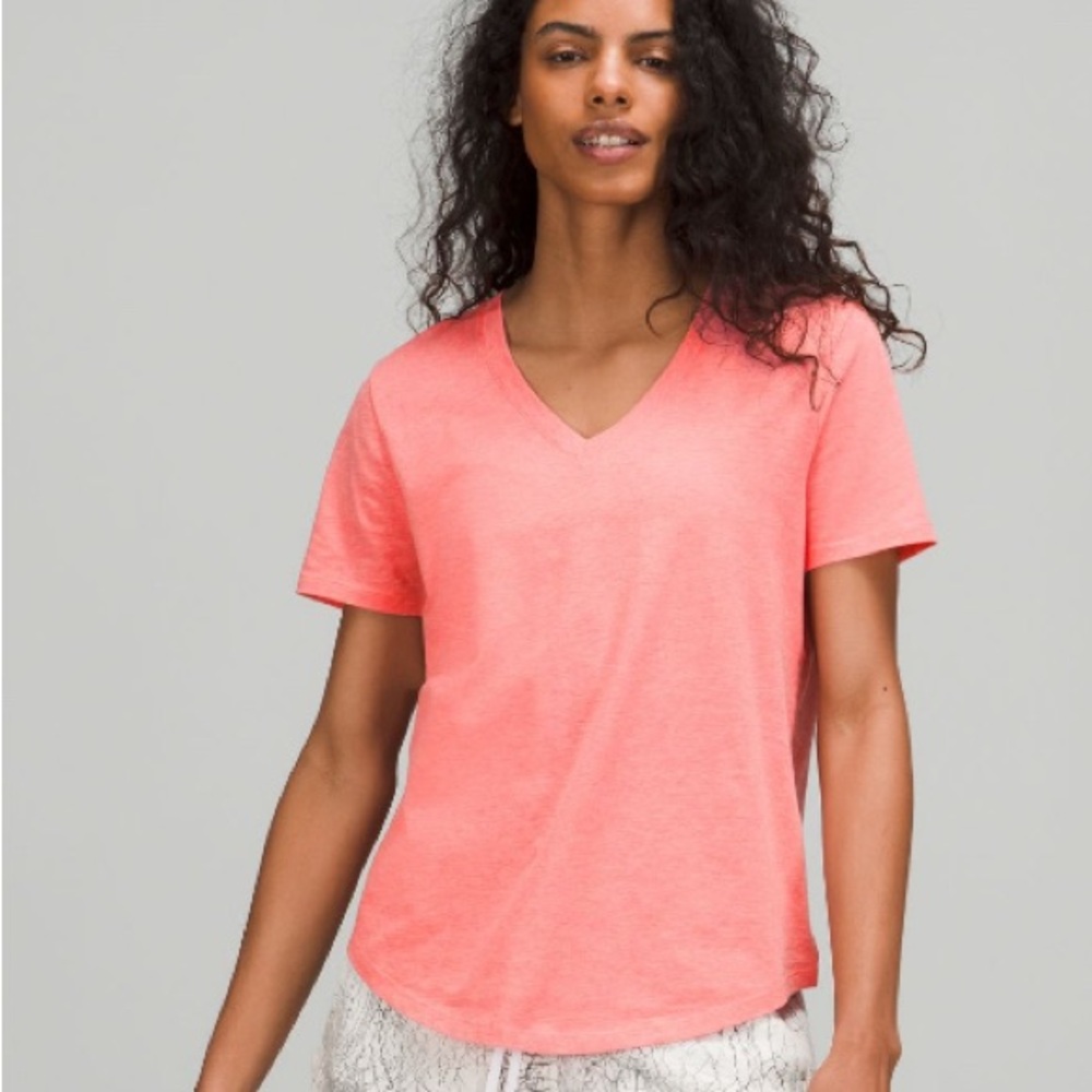 Lululemon | Women’s V-Neck T-Shirt Heathered Raspberry Size 4
